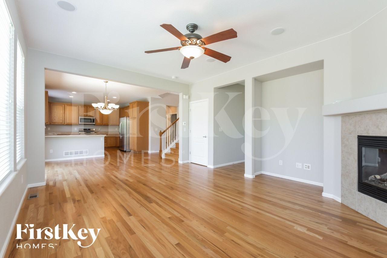 10518 Ouray St - Photo 5 of 18