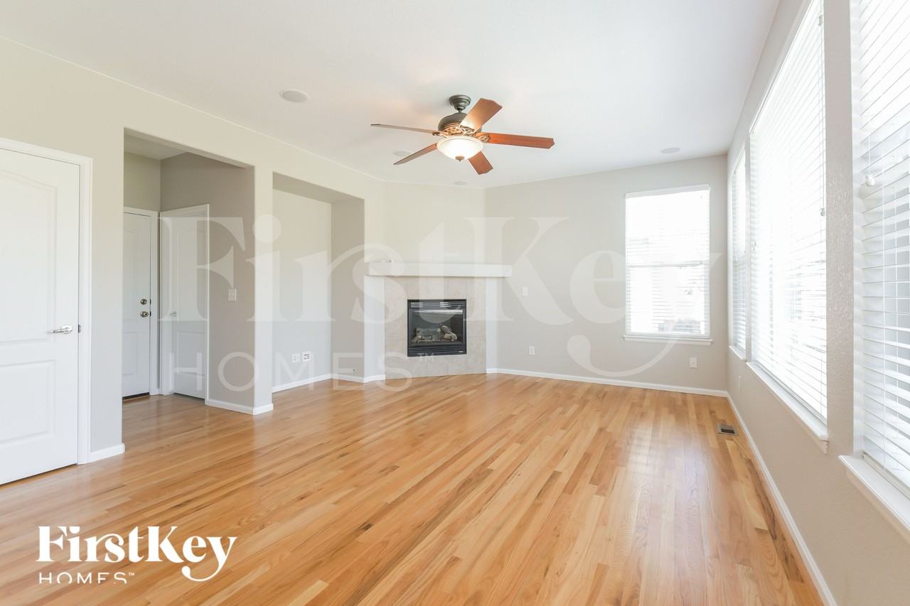 10518 Ouray St - Photo 6 of 18