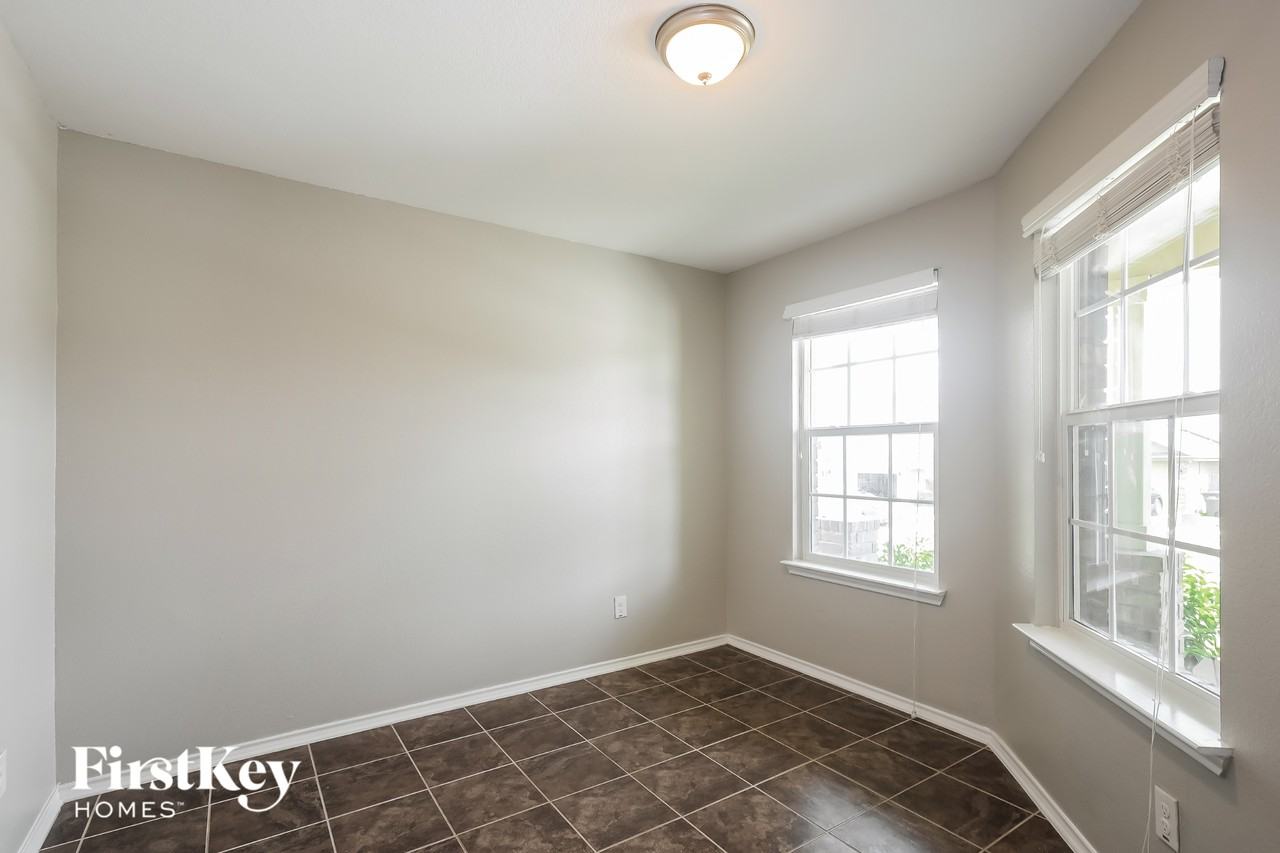 7019 Phoebe Vw - Photo 4 of 15