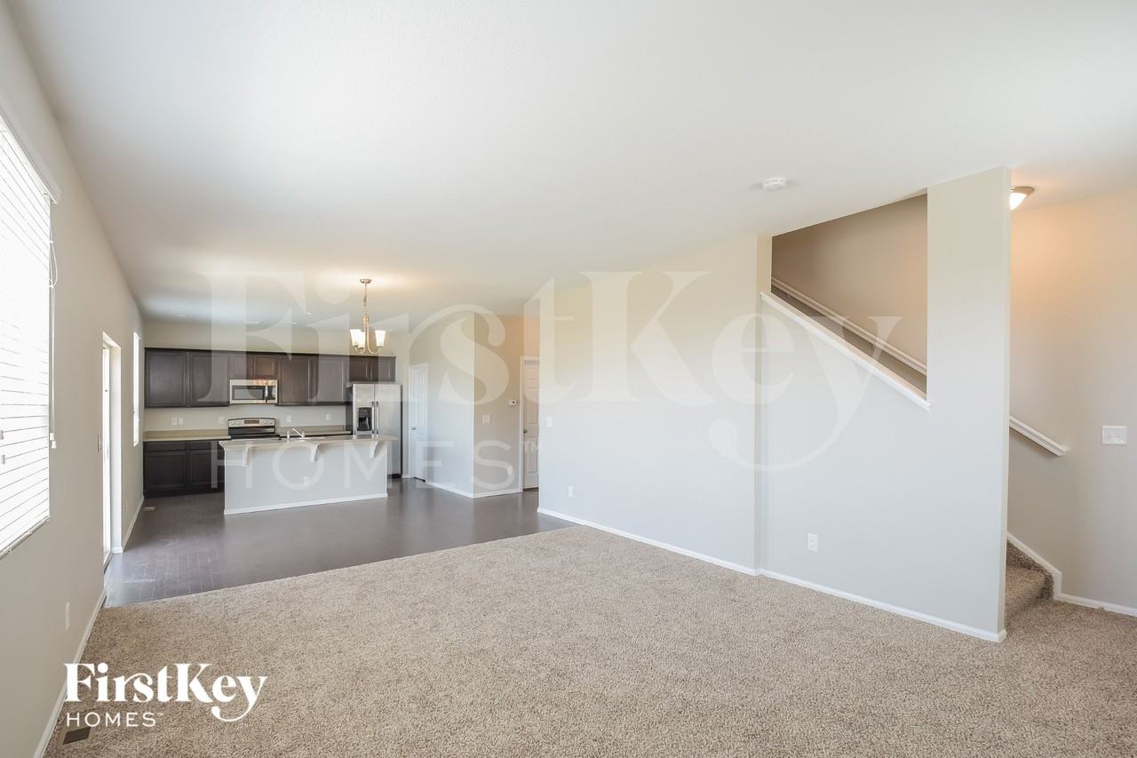 6481 N Dunkirk Ct - Photo 3 of 15