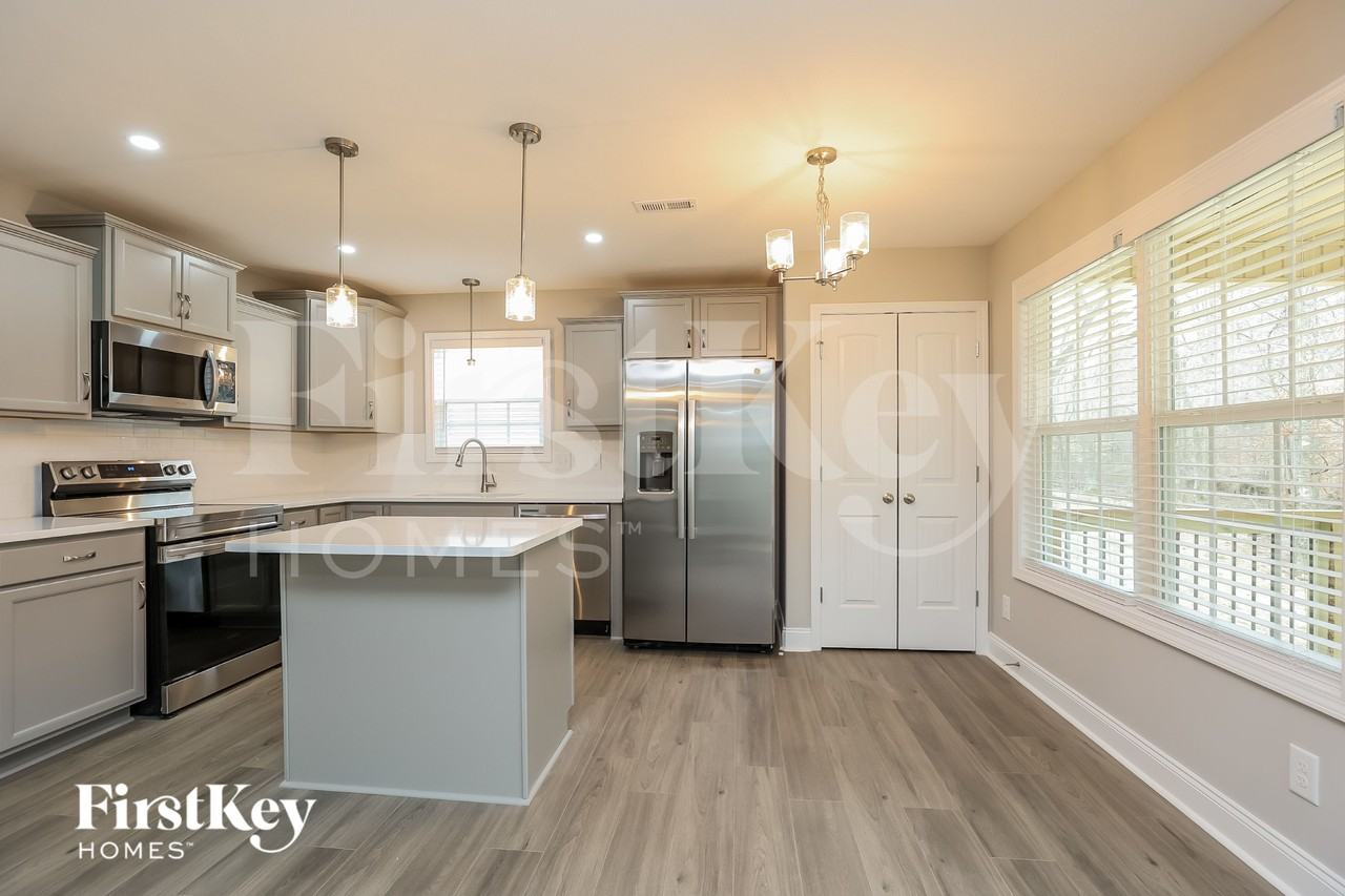 1094 Winesap Rd - Photo 7 of 14