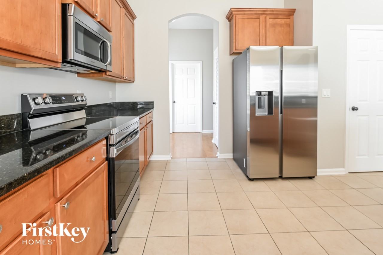 5184 Johnson Lake Ct - Photo 6 of 15