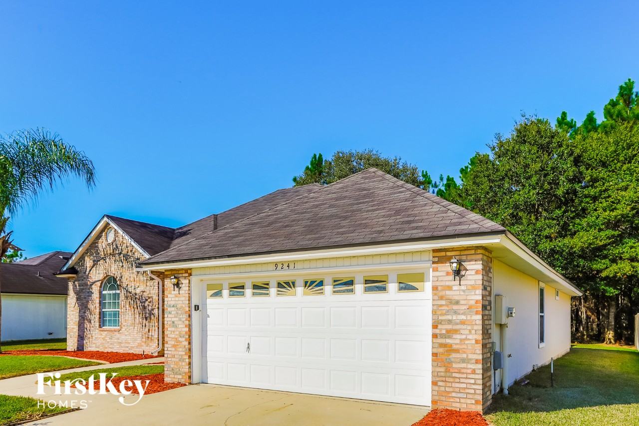 9241 Hawks Run Ln - Photo 2 of 15