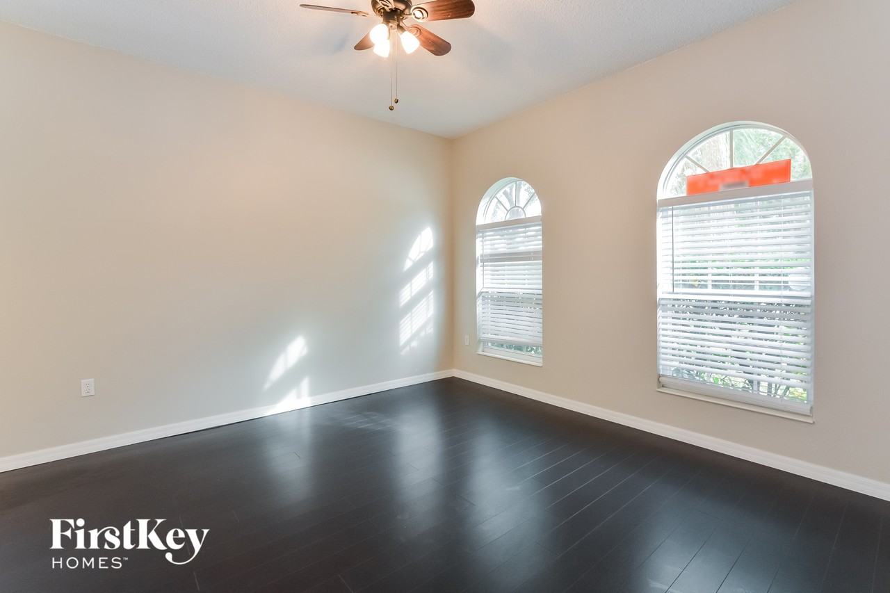 3960 Andover Cay Blvd - Photo 3 of 15