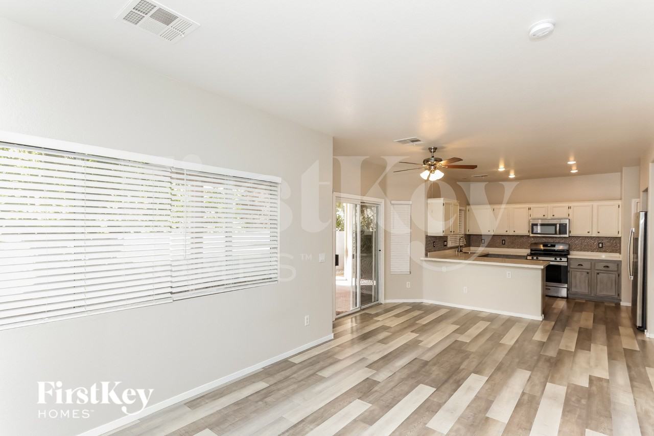 812 New Season Ct - Photo 4 of 15