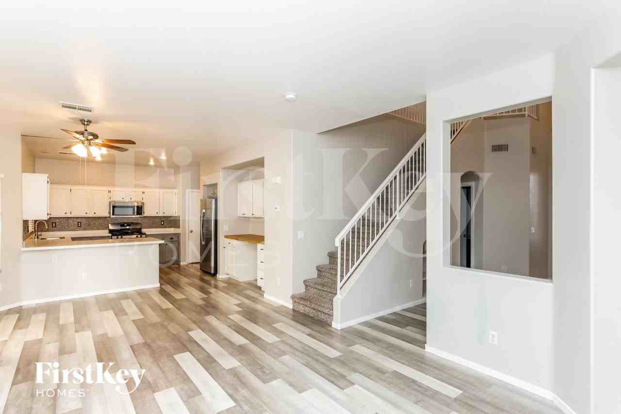 812 New Season Ct - Photo 5 of 15