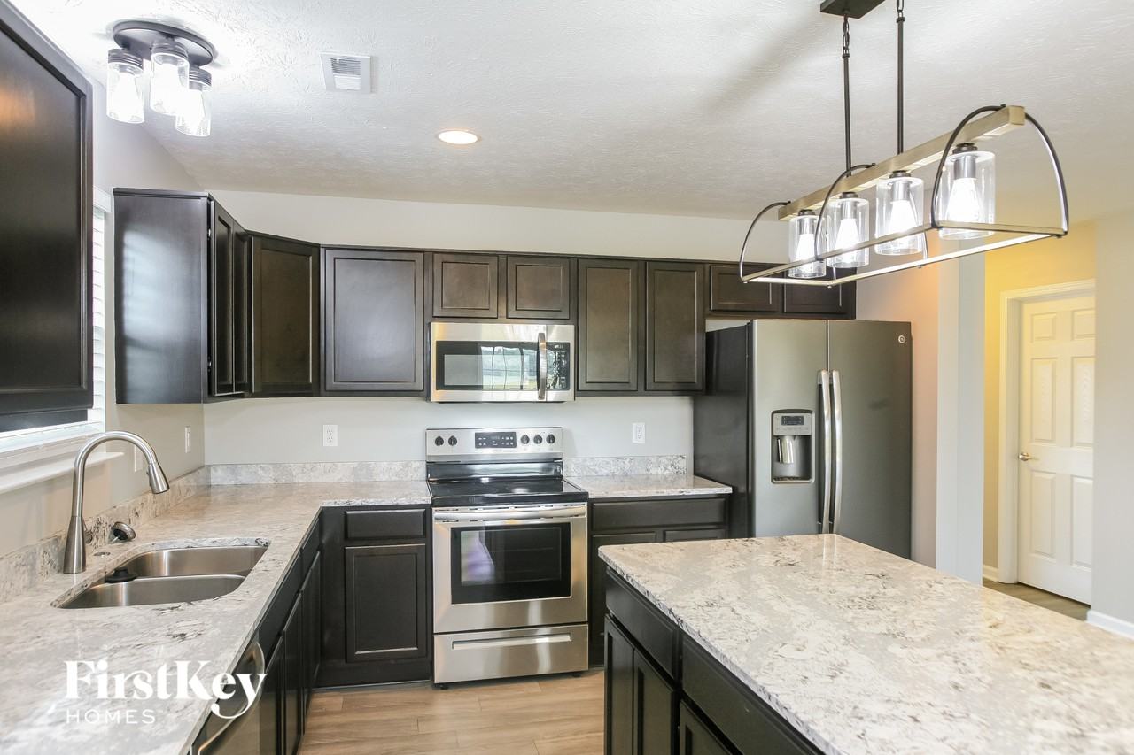 5846 Wintersweet Ln - Photo 5 of 15