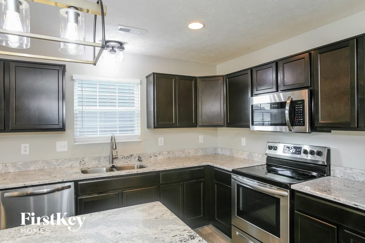 5846 Wintersweet Ln - Photo 6 of 15