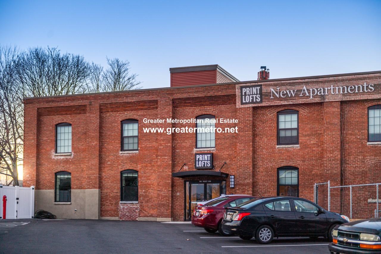 129 Guild St #208 - Photo 3 of 17