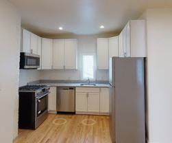 525 E 3rd St #2R - Photo 1 of 1