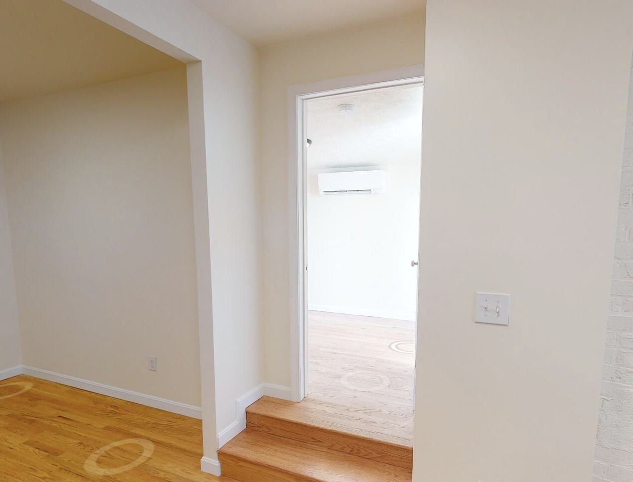 525 E 3rd St #2R - Photo 7 of 22