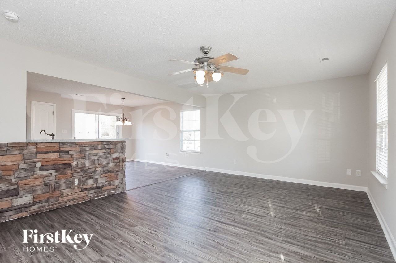 14337 Fokker Pl - Photo 2 of 15