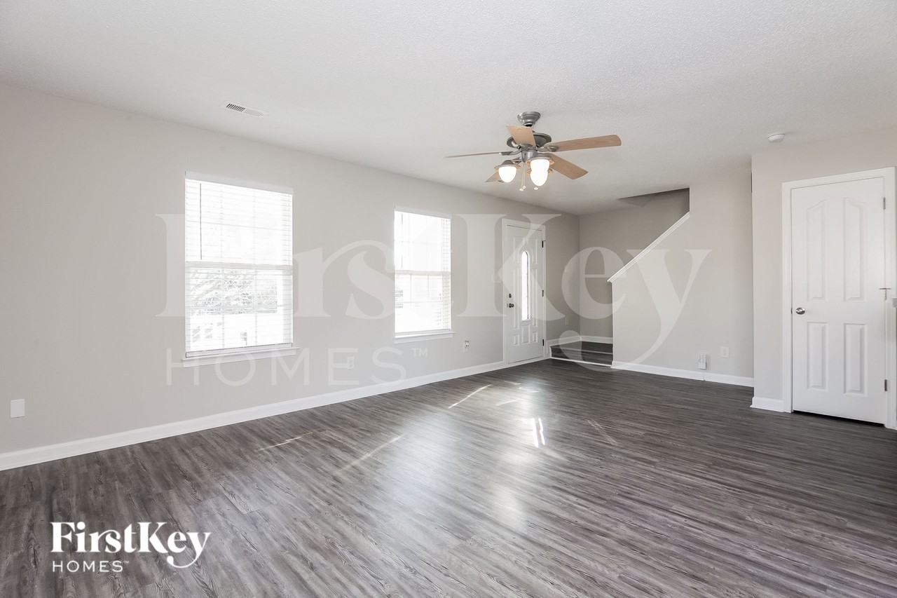 14337 Fokker Pl - Photo 4 of 15