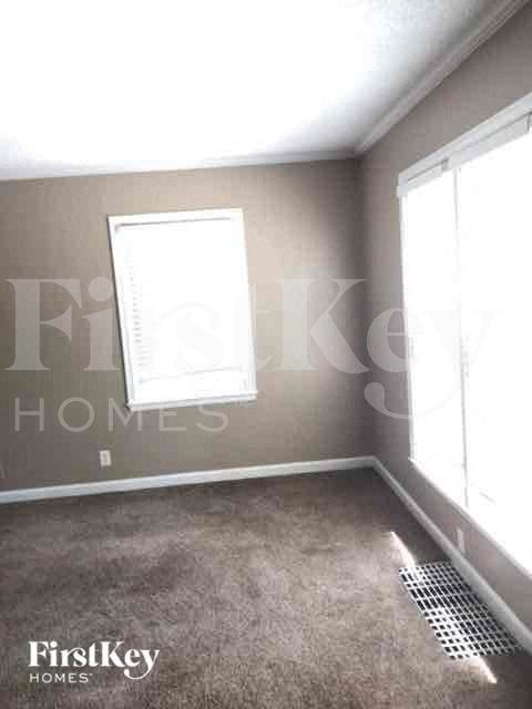 9058 E 66th Ter - Photo 3 of 10