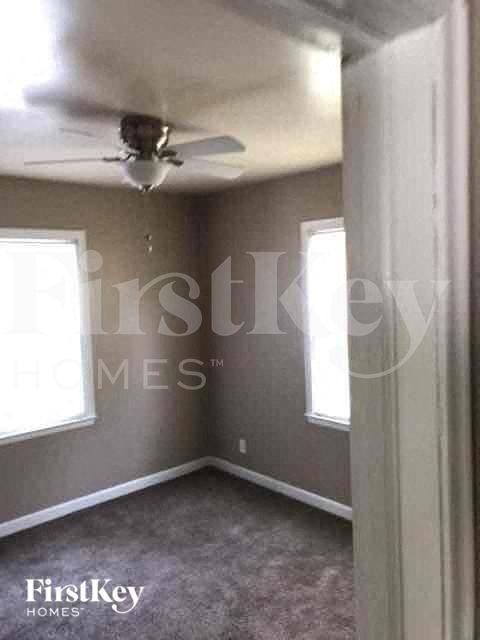 9058 E 66th Ter - Photo 6 of 10