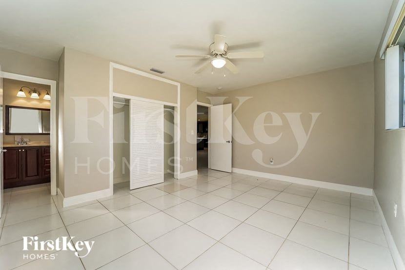 7520 Coral Blvd - Photo 7 of 15