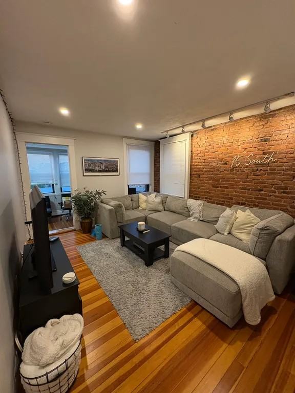 15 South St #6 - Photo 3 of 13