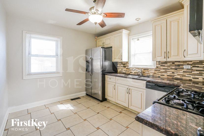 6627 S Keating Ave - Photo 5 of 15