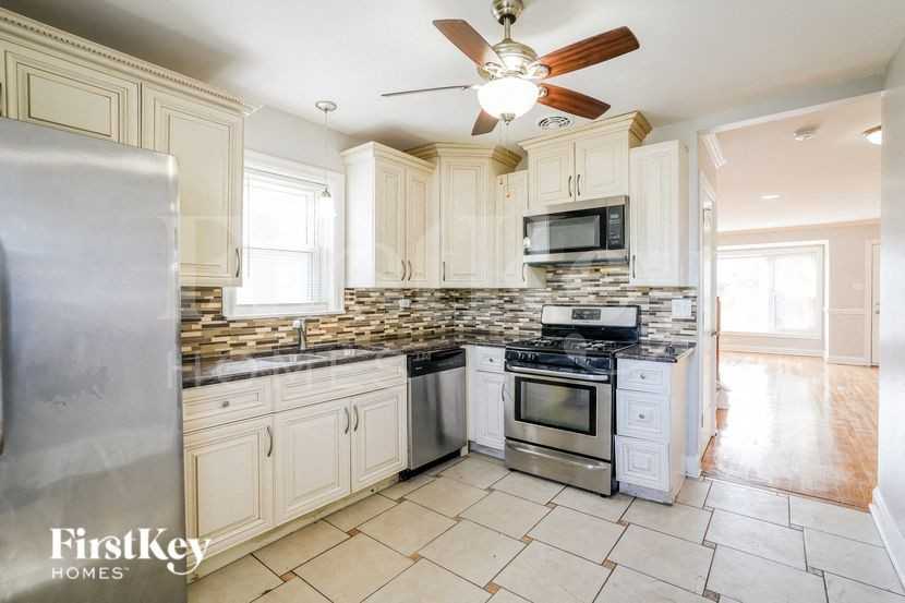 6627 S Keating Ave - Photo 6 of 15