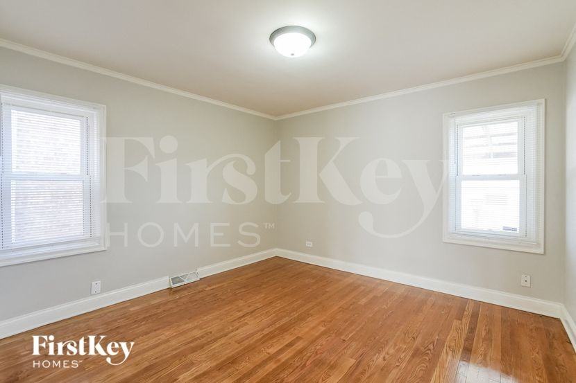 6627 S Keating Ave - Photo 7 of 15