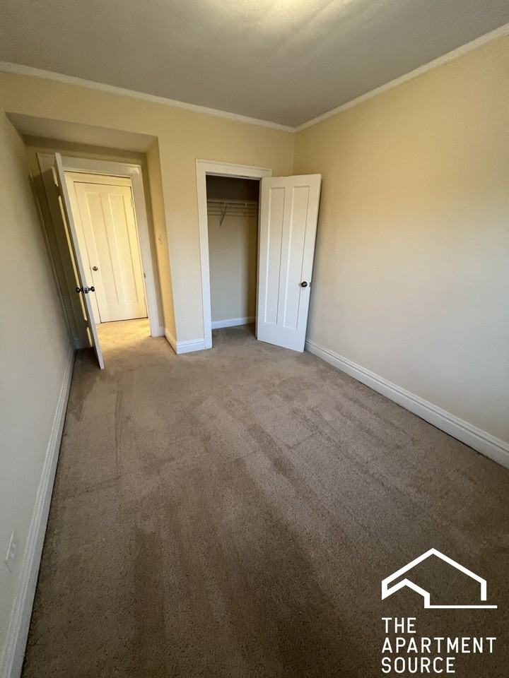 7212 Jackson Blvd #2E - Photo 7 of 14