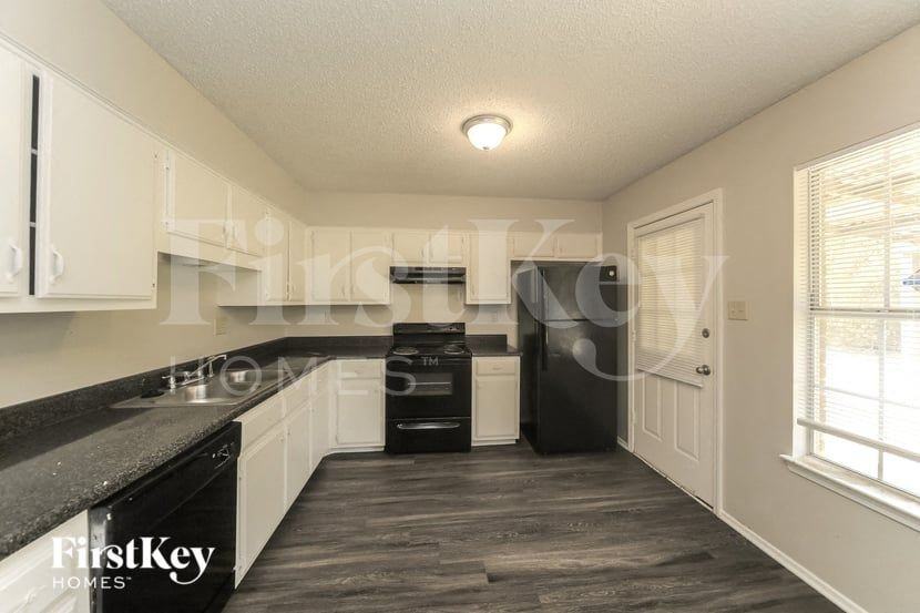5848 Hickory Shadow Ln - Photo 6 of 15