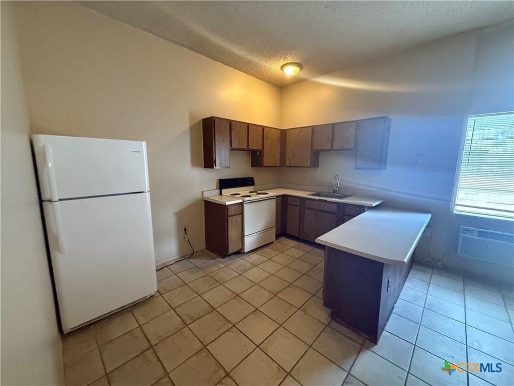 1410 Marlton St Apt 6 #6 - Photo 2 of 10