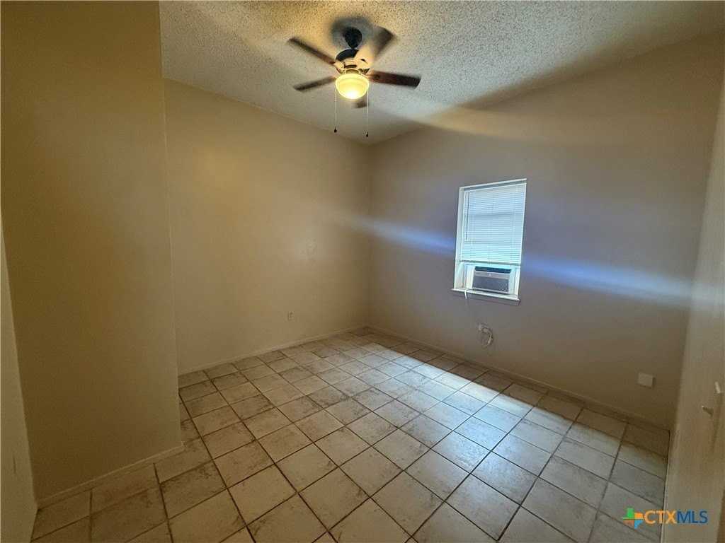 1410 Marlton St Apt 6 #6 - Photo 6 of 10