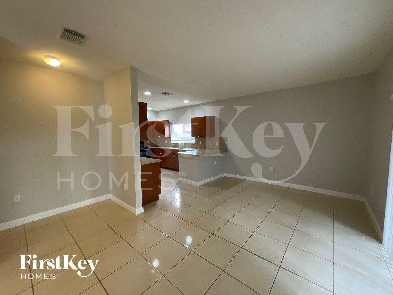 377 Neterrace - Photo 2 of 13