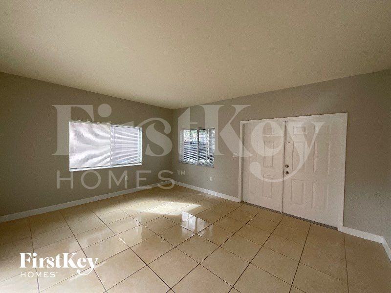 377 Neterrace - Photo 3 of 13