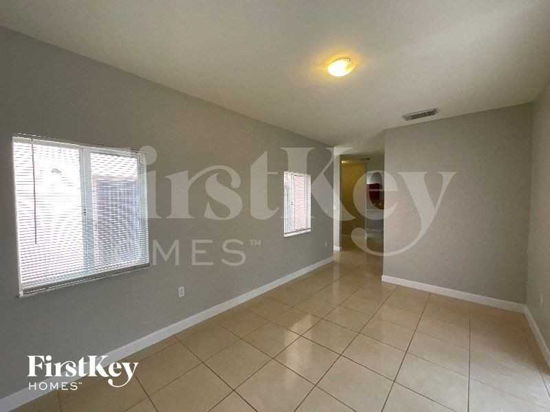 377 Neterrace - Photo 4 of 13