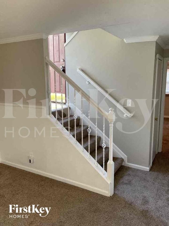 3526 N Faculty Dr - Photo 2 of 20