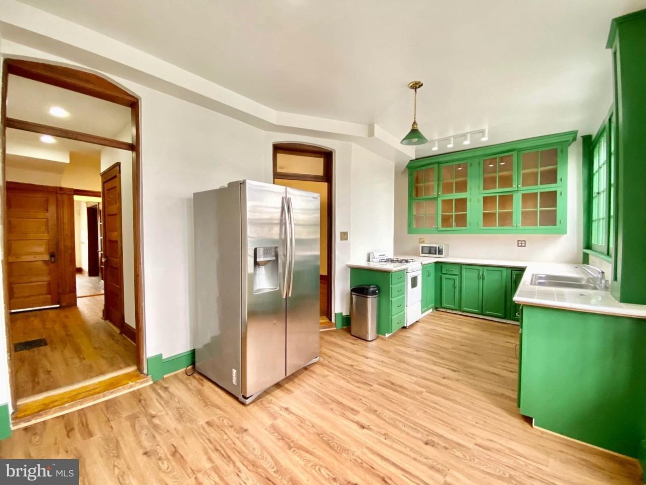 140 Bryant St Nw - Photo 4 of 33