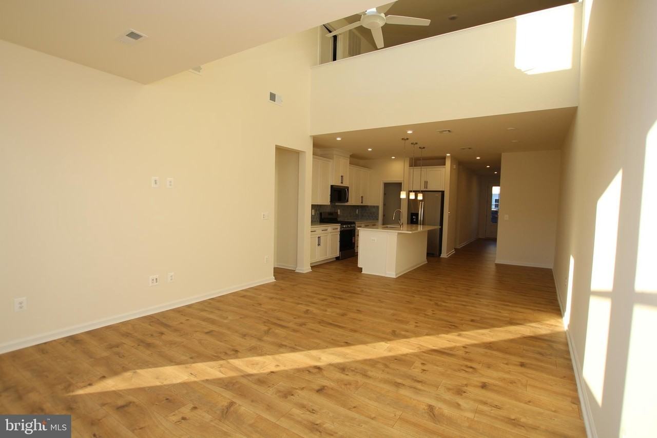 390 Scranton Ln - Photo 6 of 14