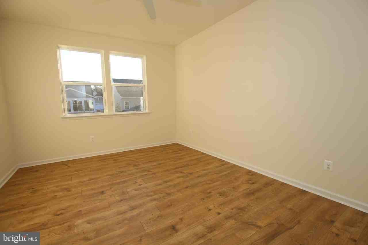 390 Scranton Ln - Photo 7 of 14