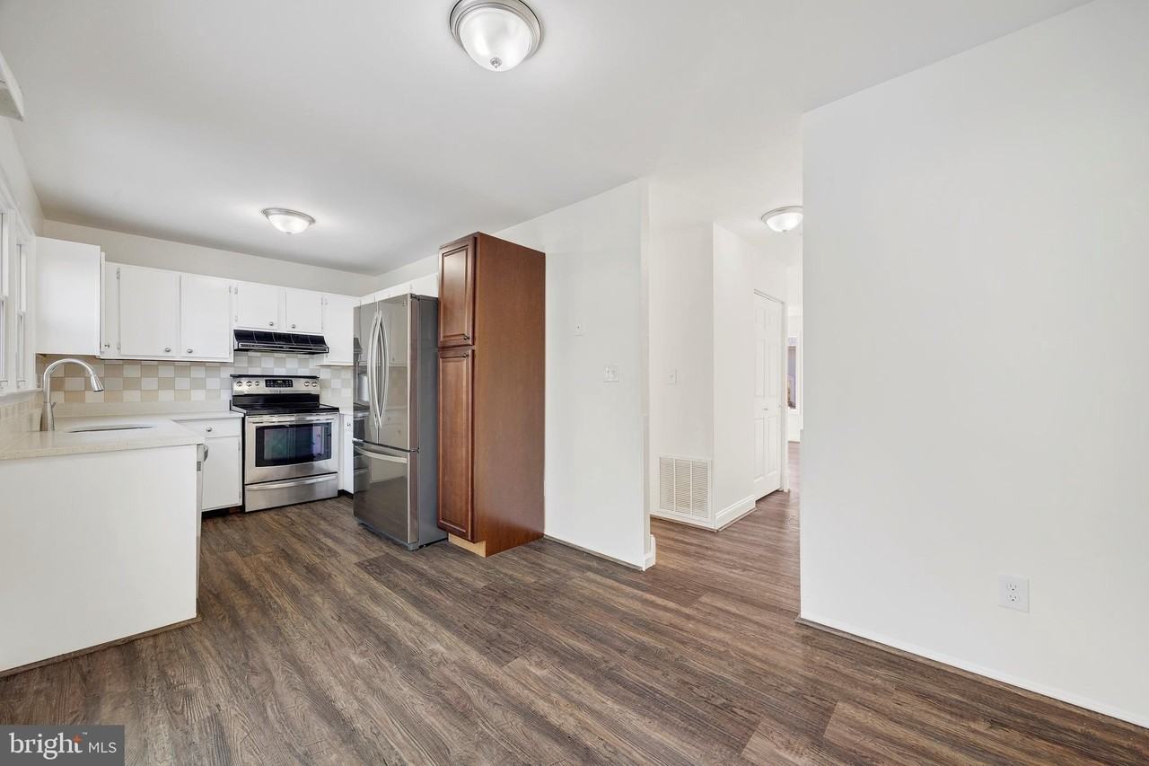 7662 Sherlock Ct - Photo 7 of 32