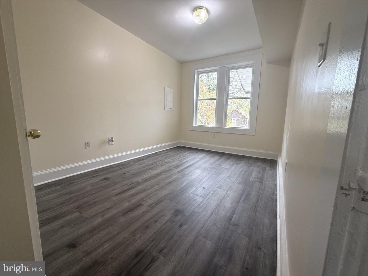 720 Springfield Ave - Photo 6 of 50