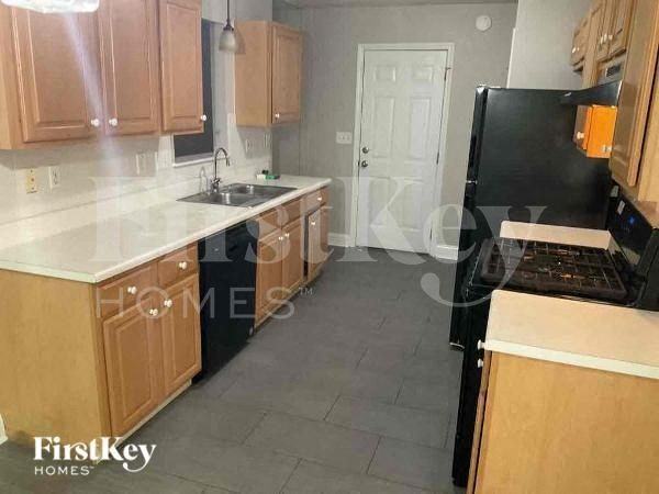 2522 Halcyon Way - Photo 4 of 10