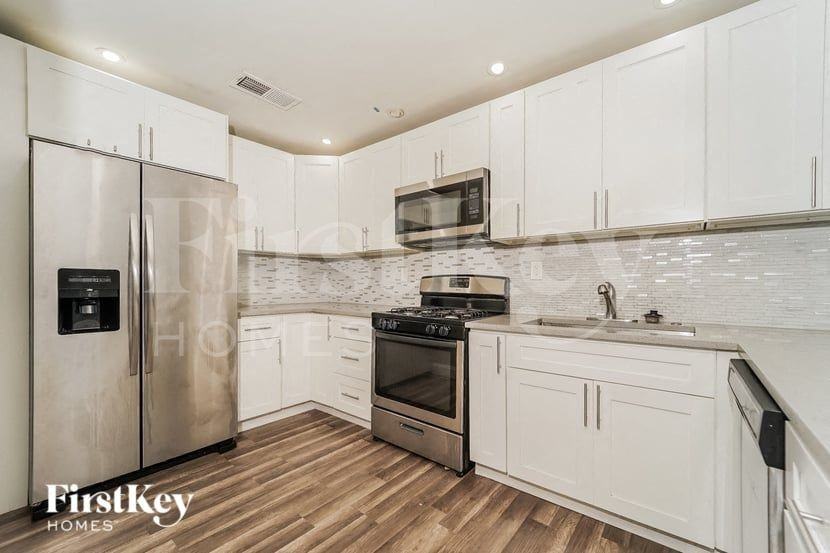 2419 Nw 87th Ln - Photo 5 of 15