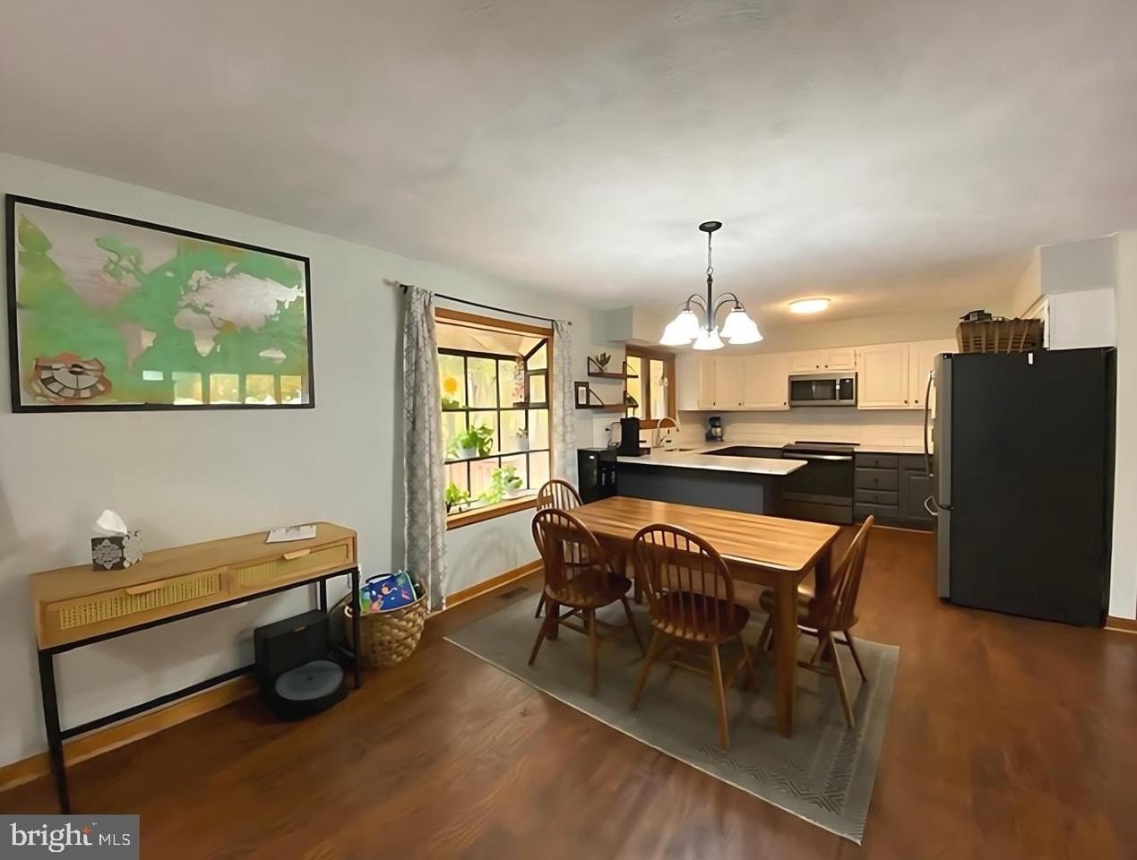 8624 Valley Dr - Photo 4 of 25