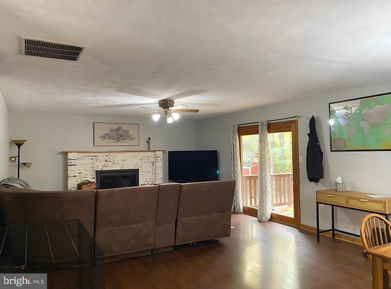 8624 Valley Dr - Photo 5 of 25