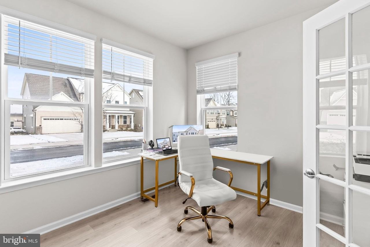 9859 Selkie Ln - Photo 5 of 47