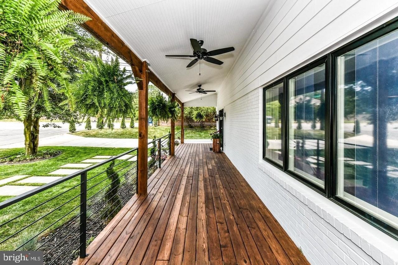 5311 Roosevelt St - Photo 5 of 18