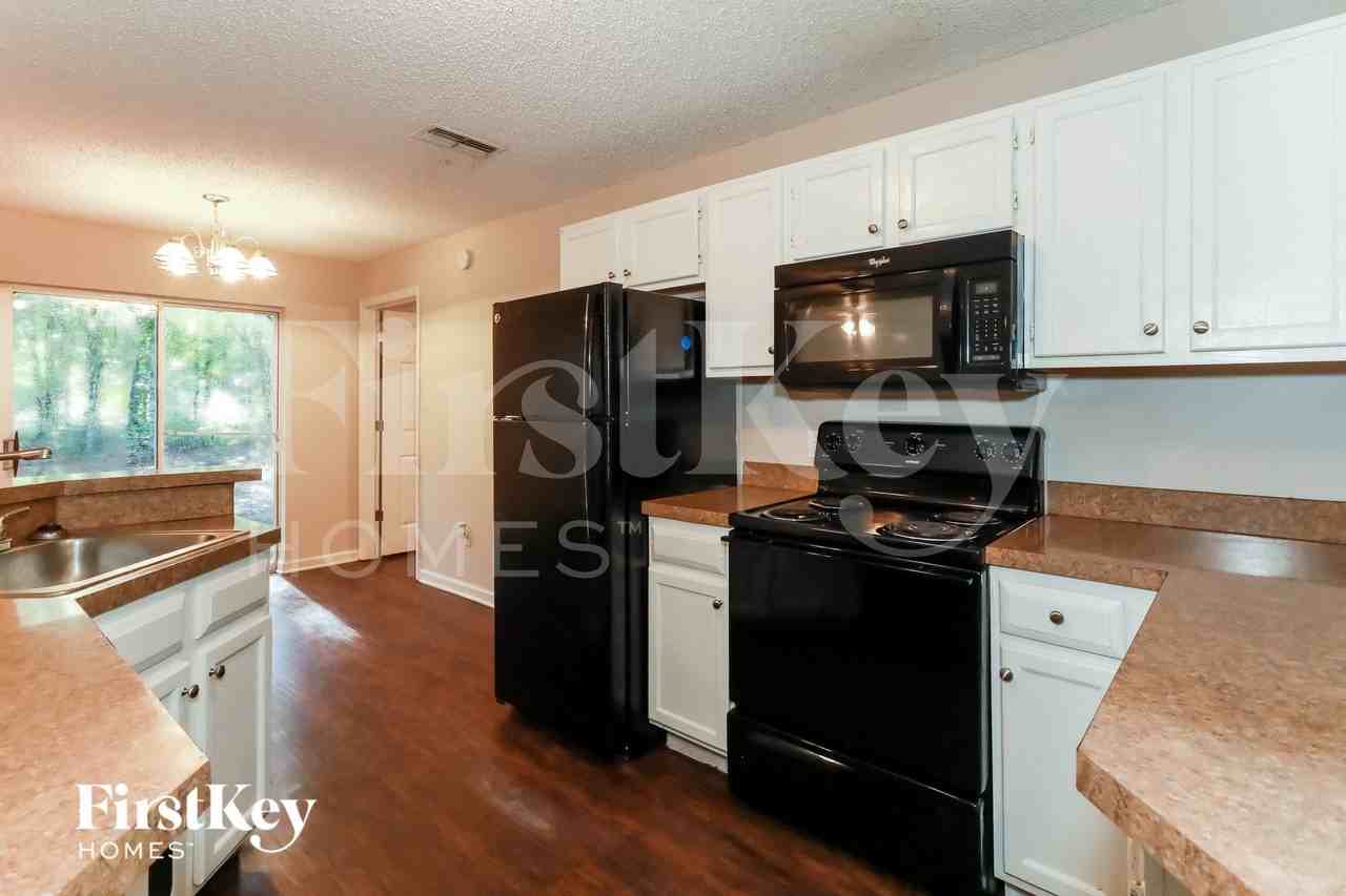 14905 Se 25th Pl - Photo 6 of 15