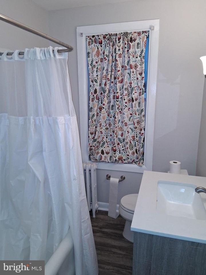 223 S Grand St Unit 2 #2 - Photo 5 of 10