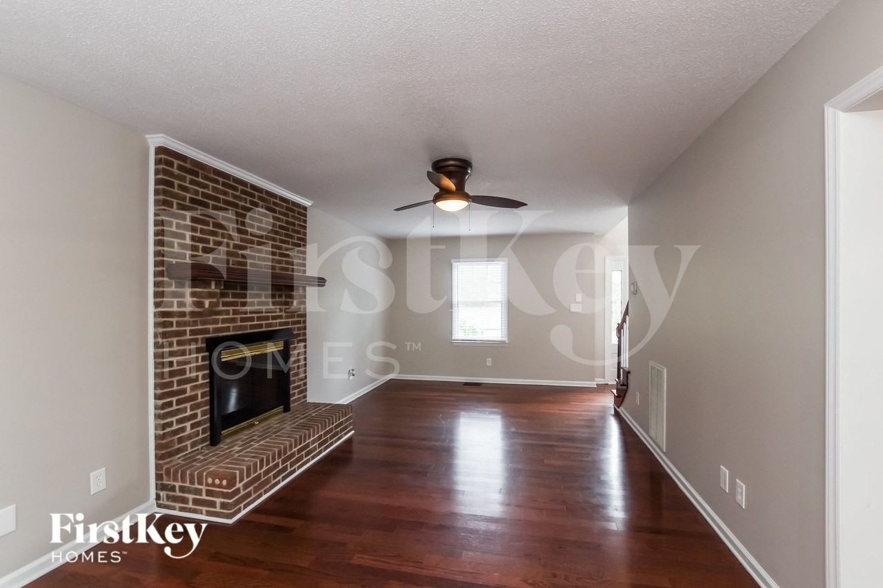 145 Antelope Dr - Photo 2 of 15