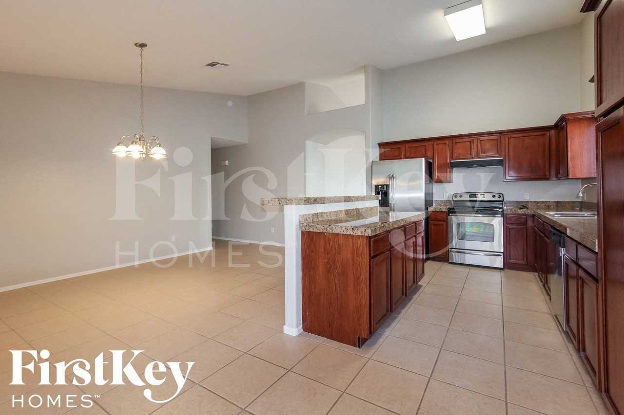 14391 W Carlin Dr - Photo 7 of 14