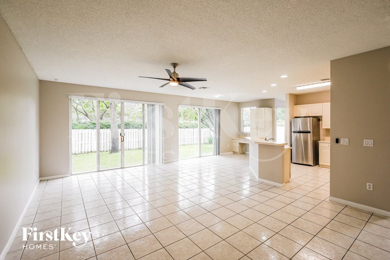 1436 Nwlane - Photo 6 of 16