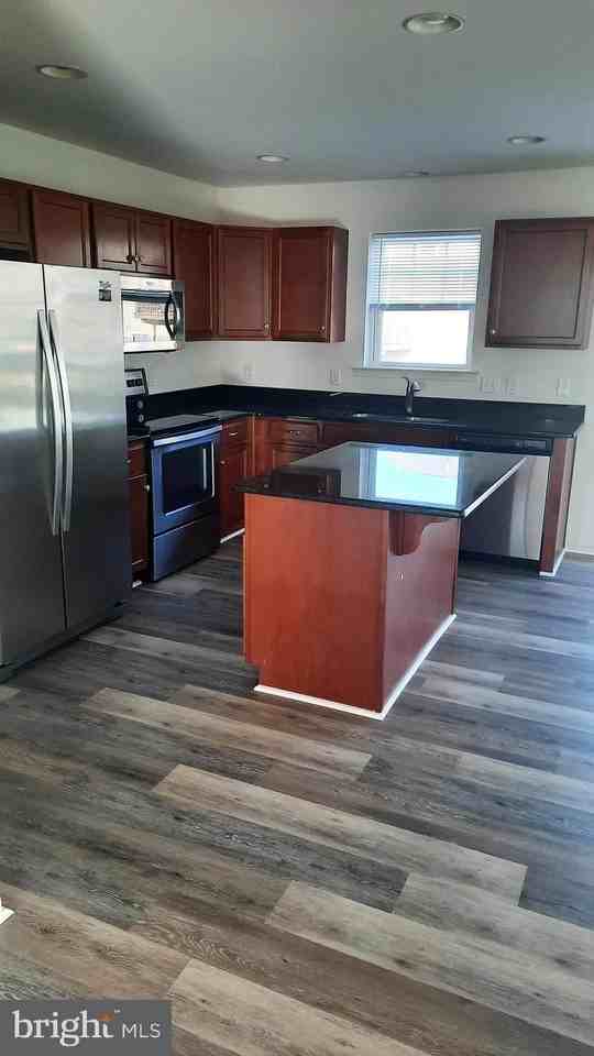 815 Schooner Ln - Photo 3 of 15