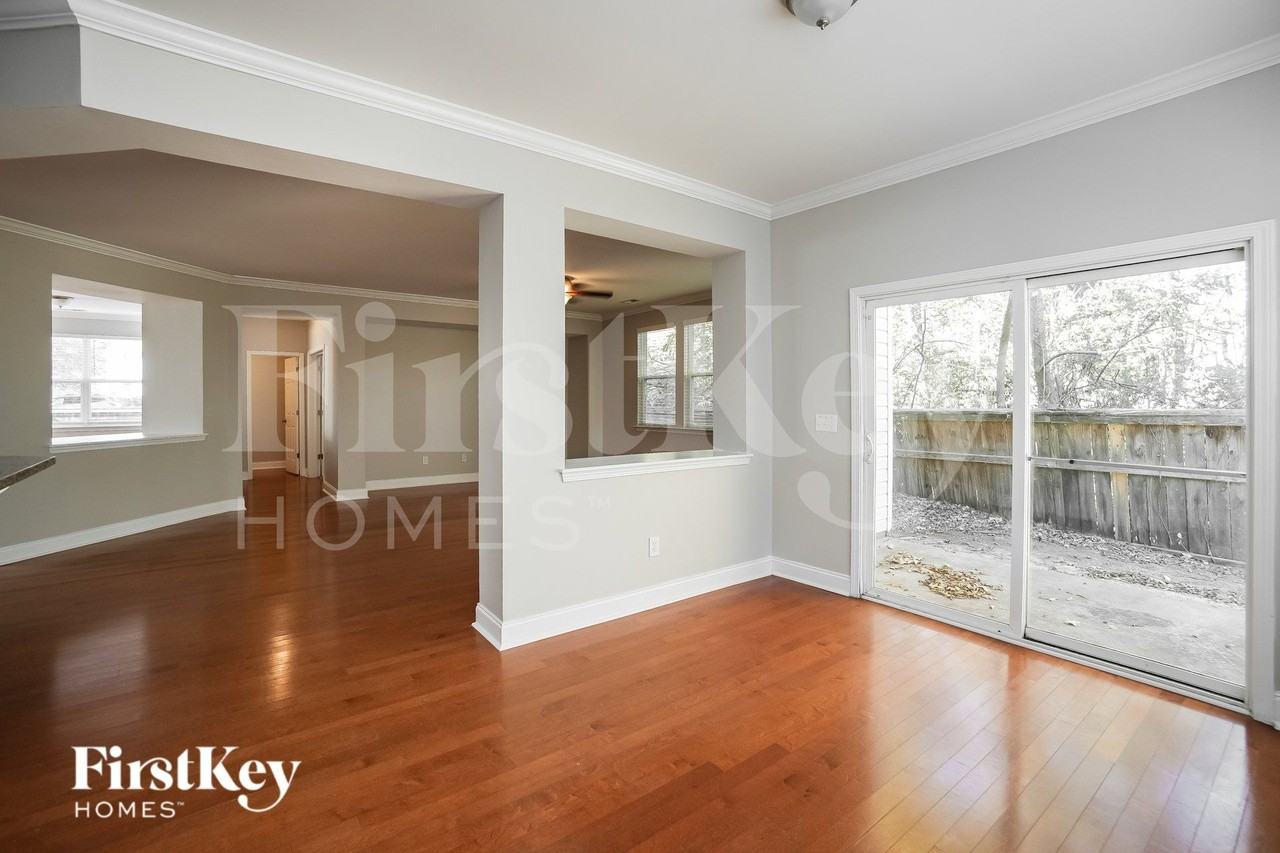 123 Salt Meadow Ln - Photo 5 of 19